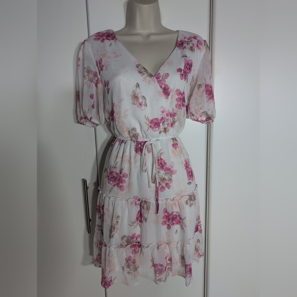 City Vibe Pink and White Puff Sleeve Sundress